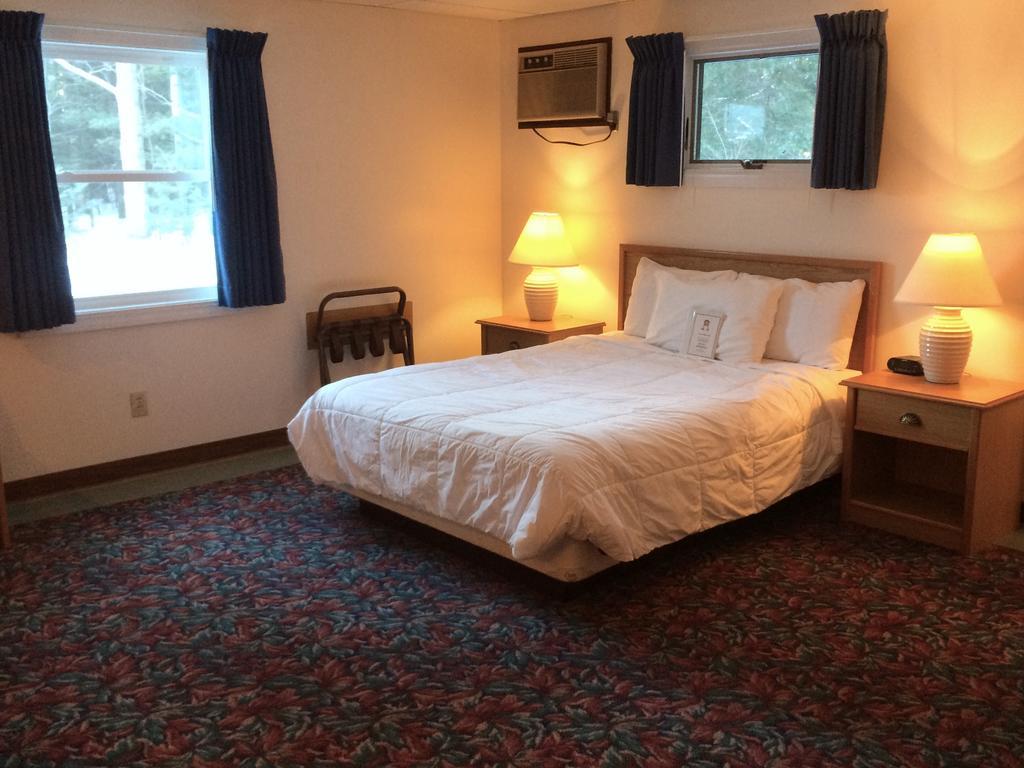 Cedar Motor Inn Marquette Oda fotoğraf
