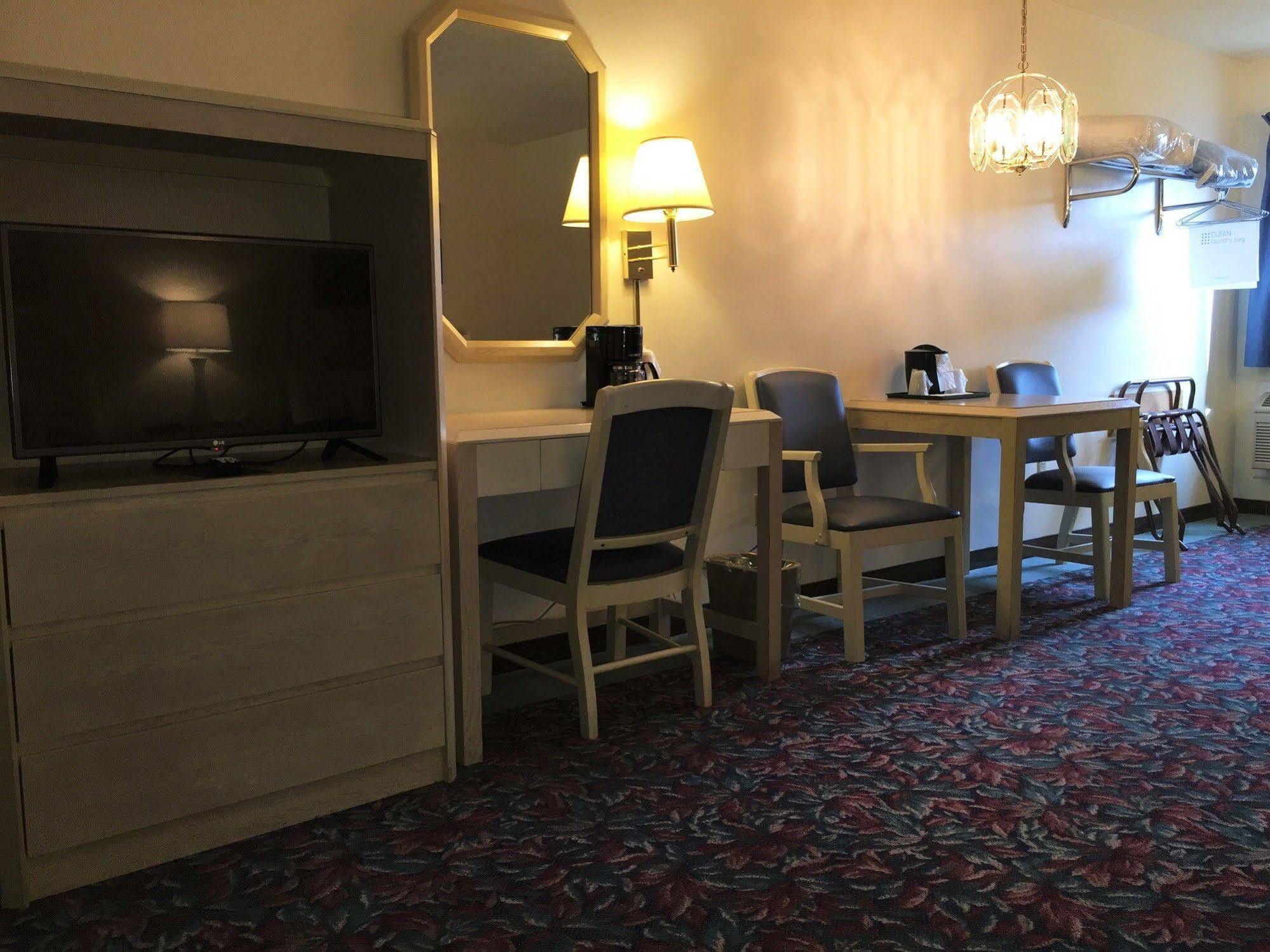 Cedar Motor Inn Marquette Dış mekan fotoğraf