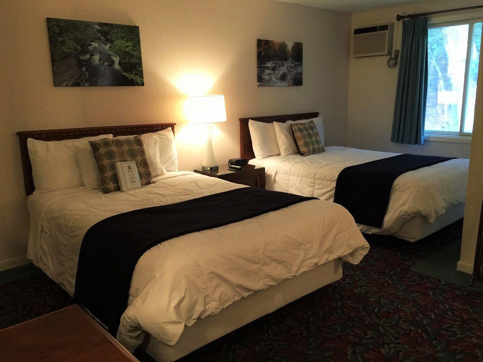 Cedar Motor Inn Marquette Dış mekan fotoğraf