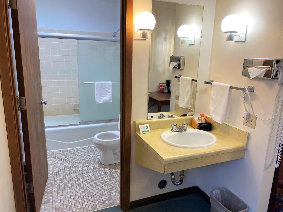 Cedar Motor Inn Marquette Dış mekan fotoğraf