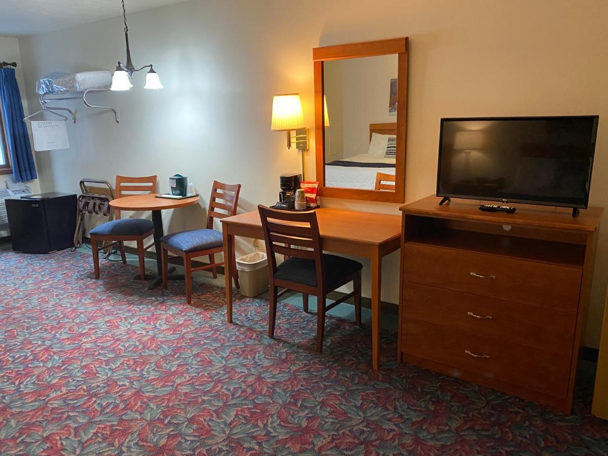 Cedar Motor Inn Marquette Dış mekan fotoğraf